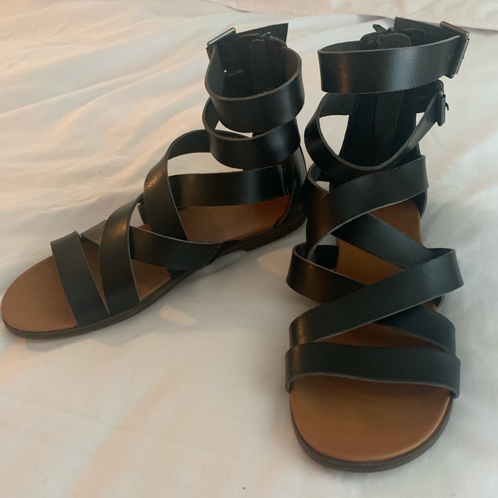 Universal Thread sandals